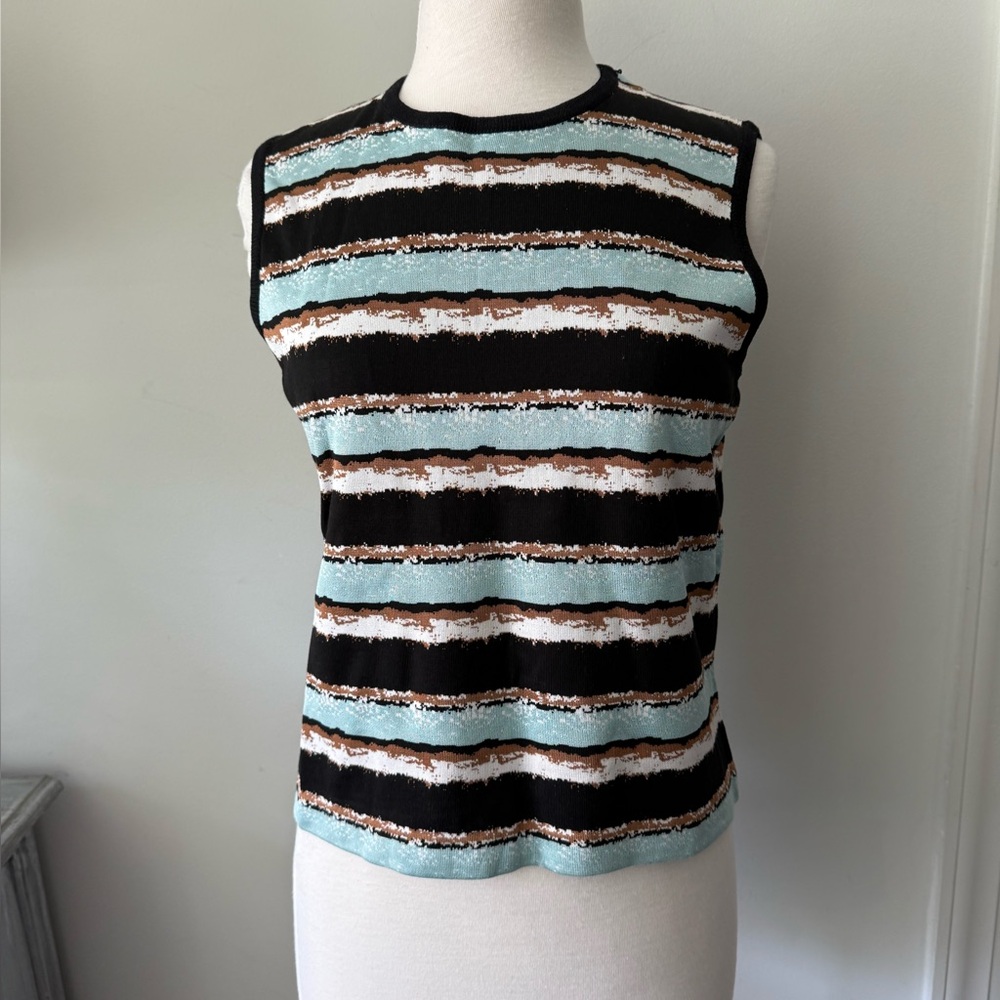 ST. John 2 Piece Knit Tank Removable Collar - Picture 10 of 16